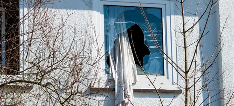 Storm Window Installation Contractors in Spring Hill, FL